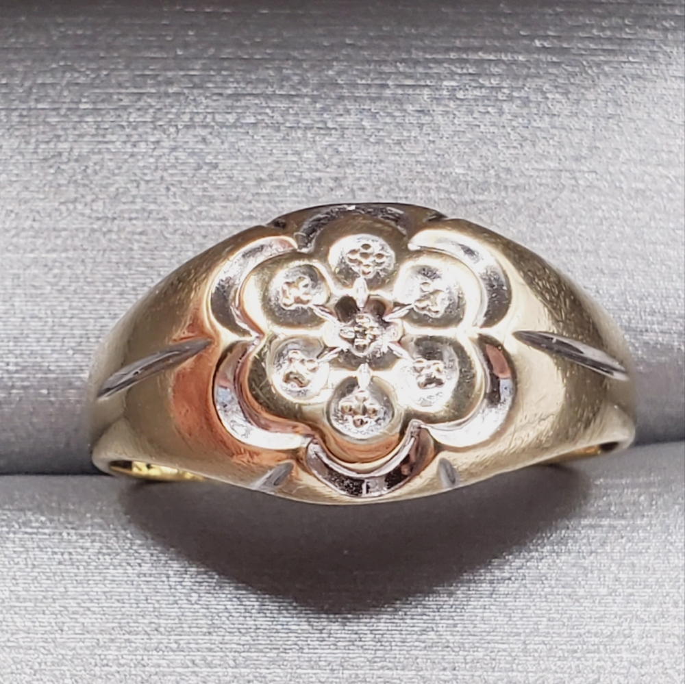 10k Solid Yellow Gold Diamond Cut Flower Band
